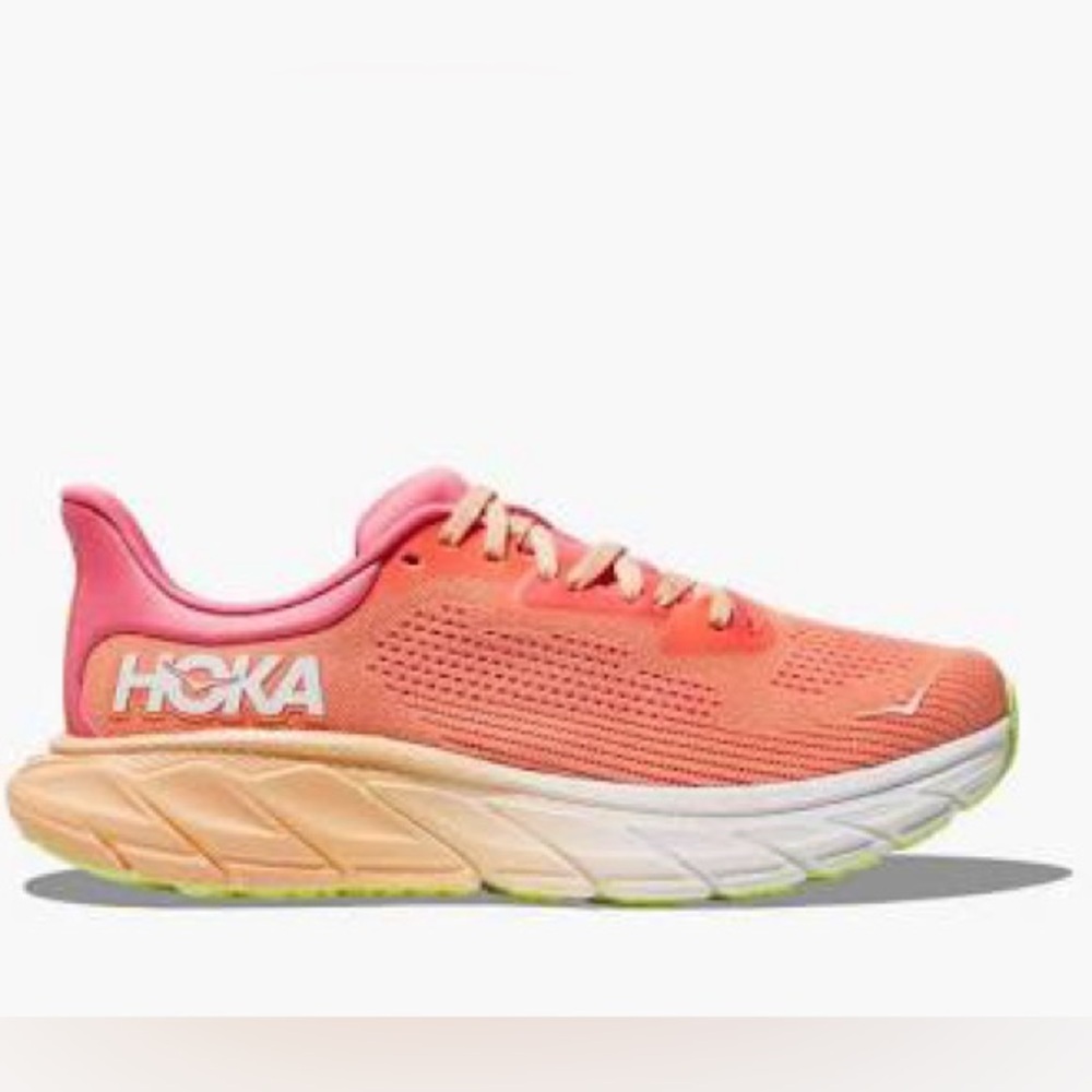 Hoka Arahi 7 sneakers